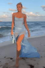 Robe de soirée moulante élégante et séduisante pour femme mise en valeur